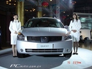 ծa Nissan Quest DƬ D 