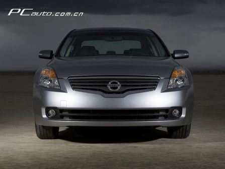 ծa Altima DƬ D 